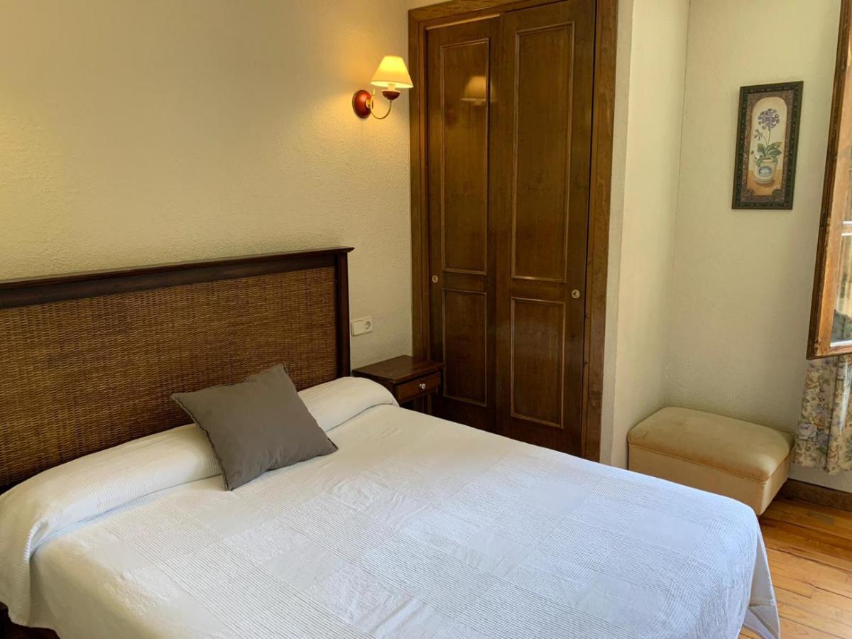 Hotel Charle Jaca Eksteriør billede