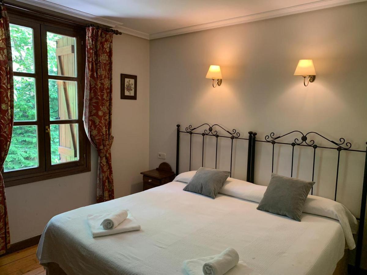 Hotel Charle Jaca Eksteriør billede