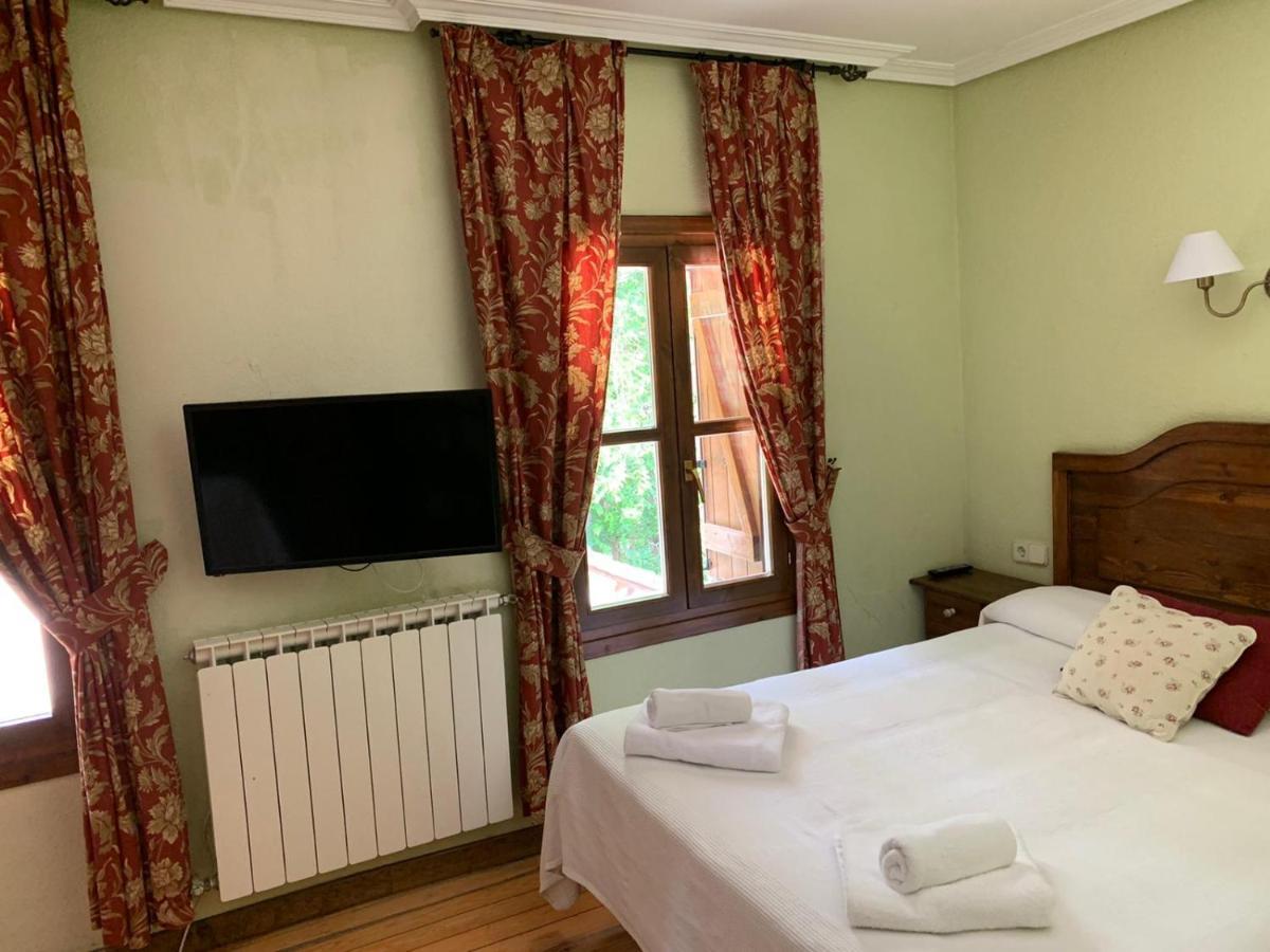 Hotel Charle Jaca Eksteriør billede