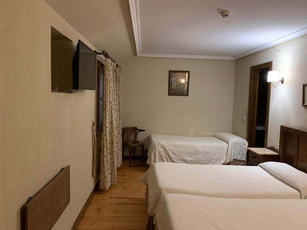 Hotel Charle Jaca Eksteriør billede