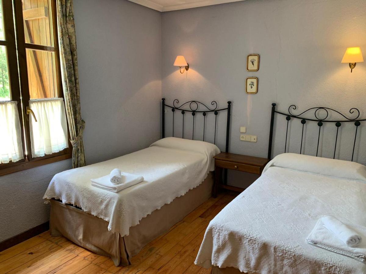 Hotel Charle Jaca Eksteriør billede