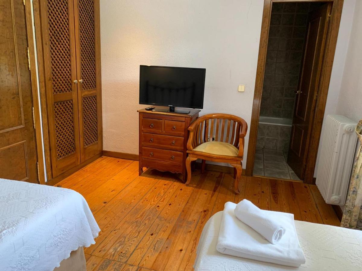 Hotel Charle Jaca Eksteriør billede