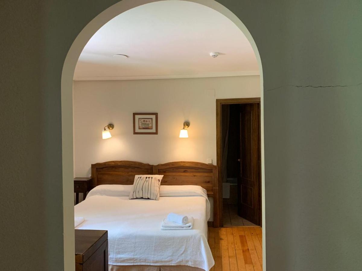 Hotel Charle Jaca Eksteriør billede