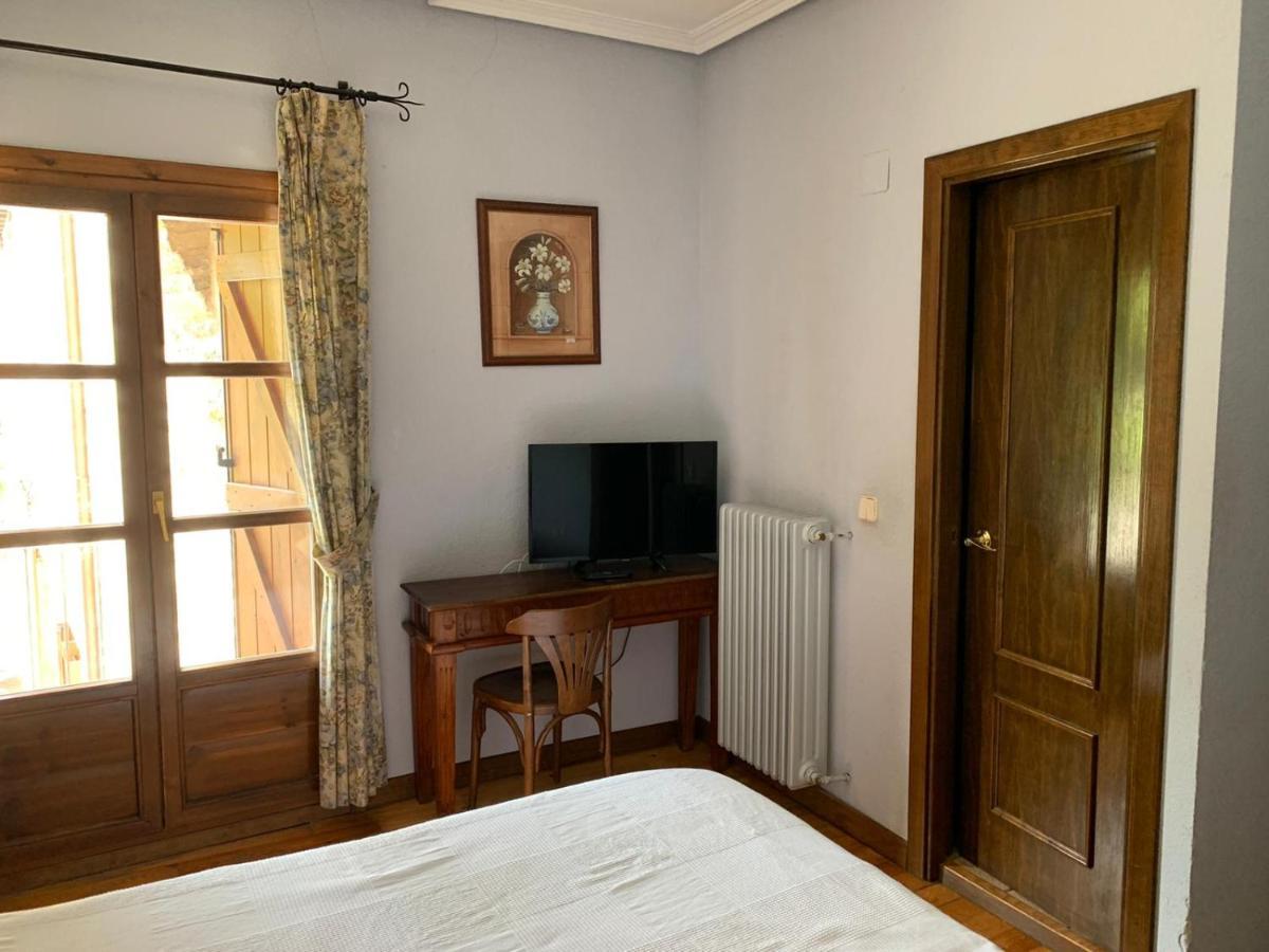 Hotel Charle Jaca Eksteriør billede