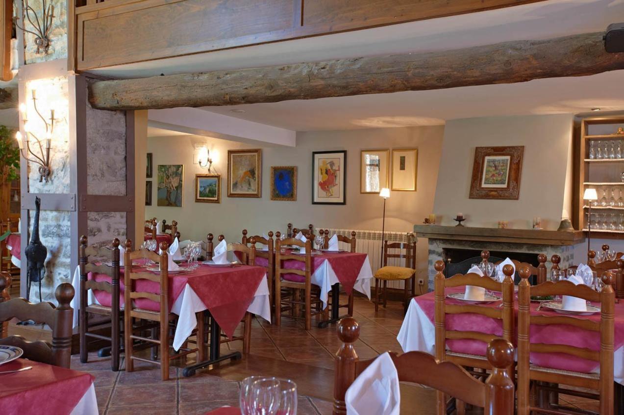 Hotel Charle Jaca Eksteriør billede