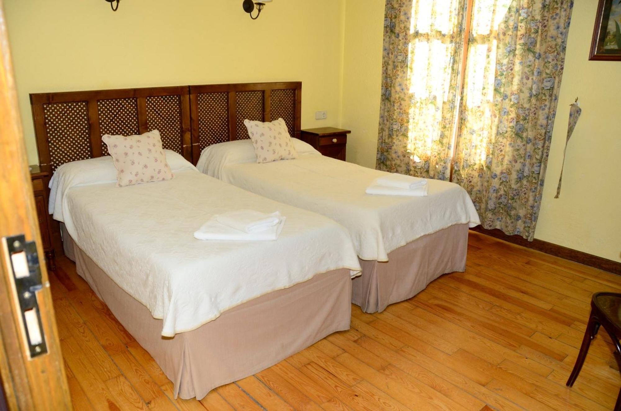 Hotel Charle Jaca Værelse billede